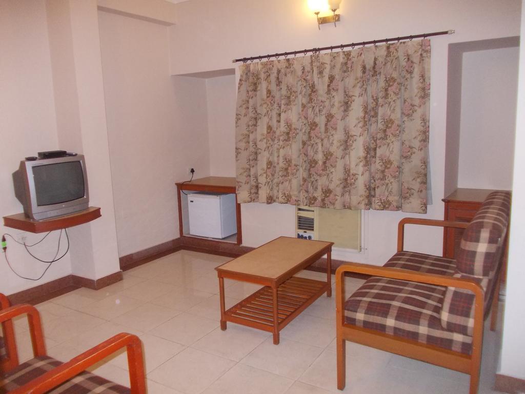 Hotel Metro Manor Chennai Room photo
